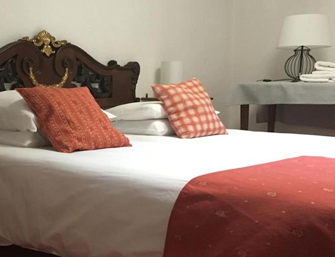 L'Auberge Catalane Latour-de-Carol Zewnętrze zdjęcie